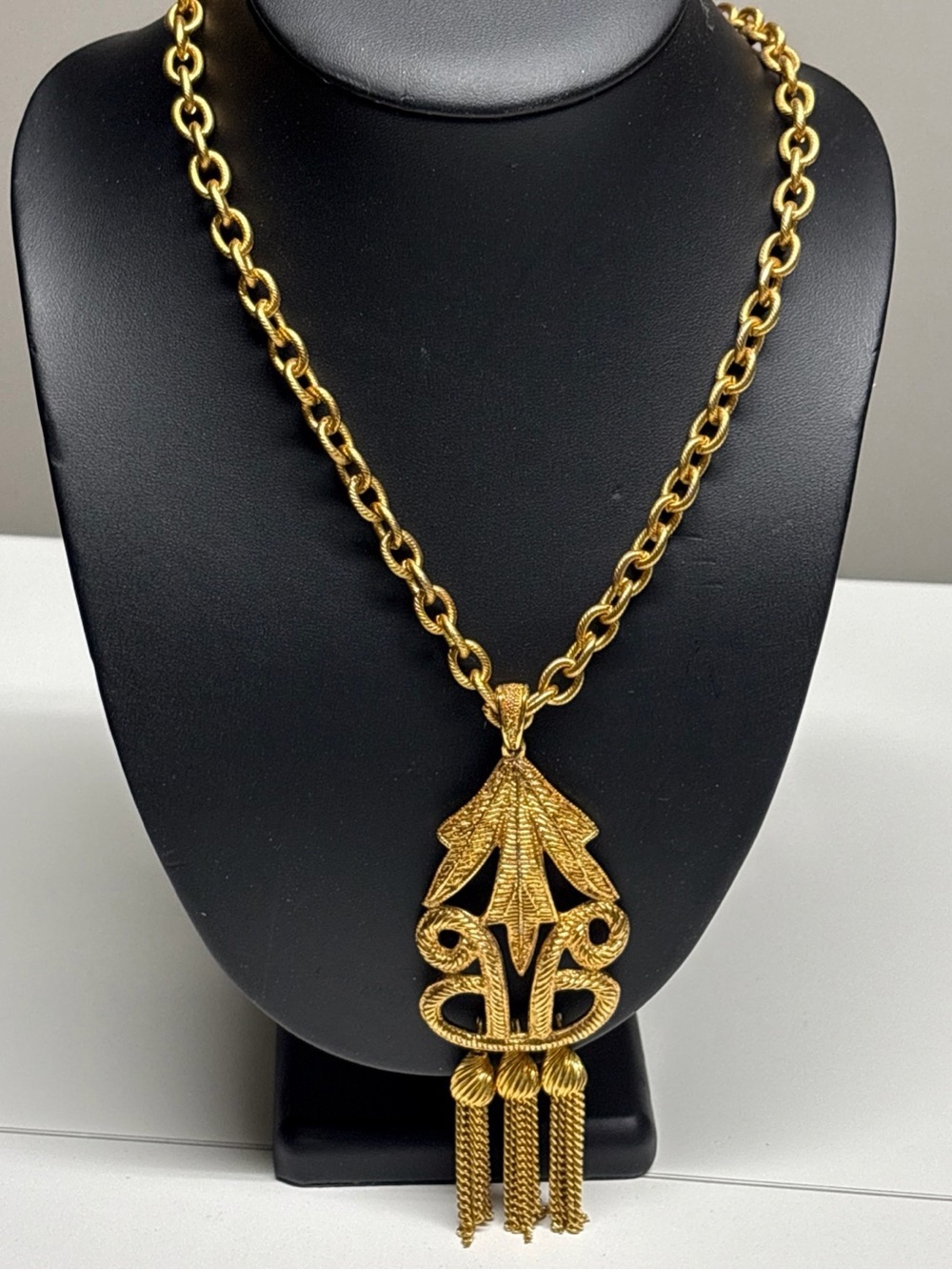 Vintage Carol Dauplaise Gold Tone Statement Tassel Pendant Necklace